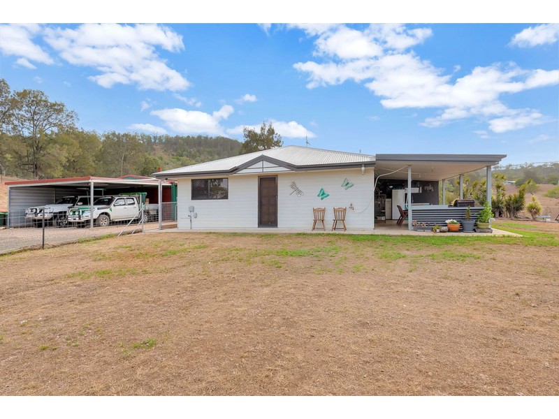 20 Dolleys Road, Withcott QLD 4352