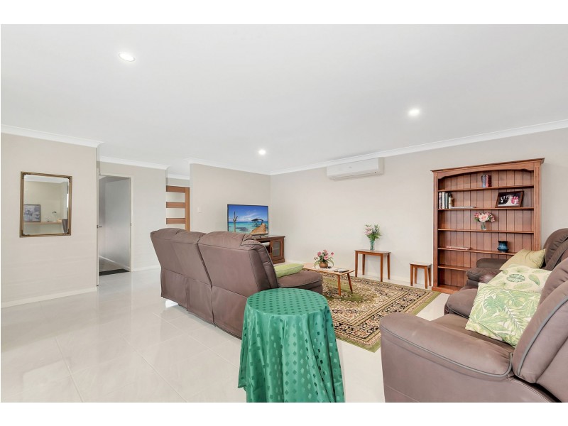 5 Chainey Court, Glenvale QLD 4350