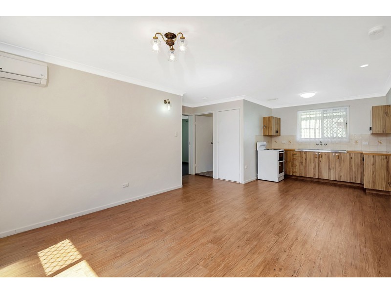 1 & 2/208 Tor Street, Rockville QLD 4350