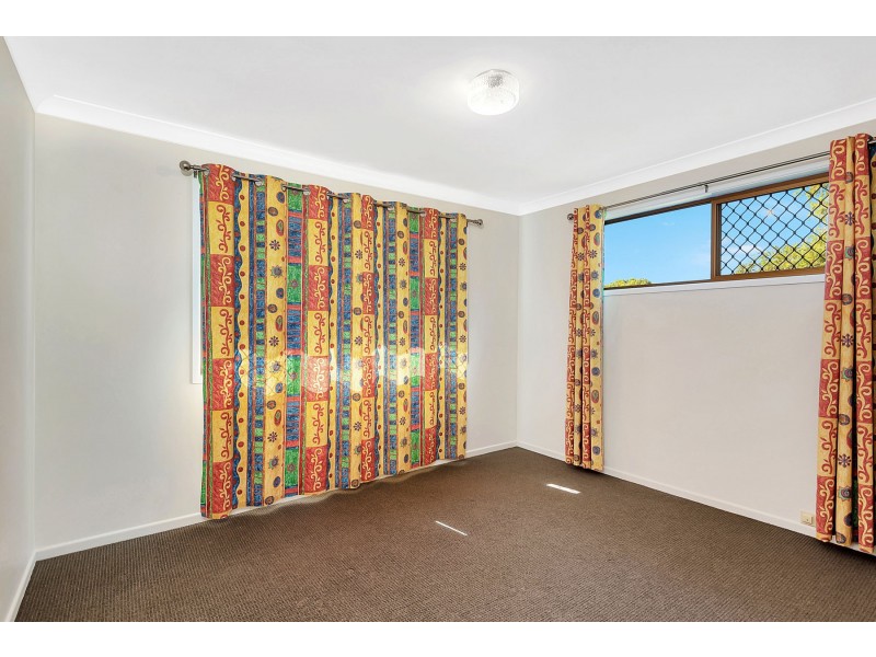1 & 2/208 Tor Street, Rockville QLD 4350