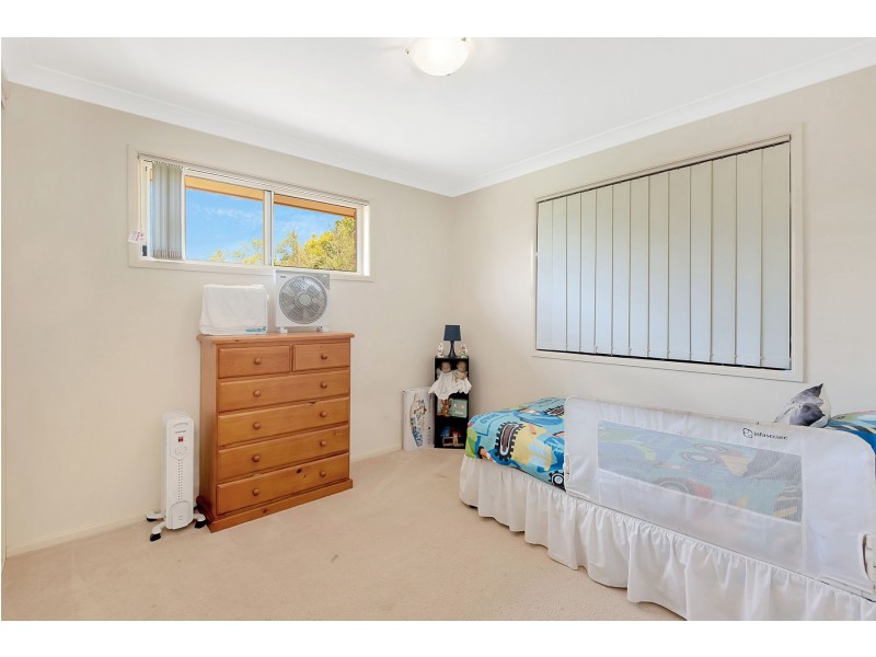 40 Gainsborough Drive, Glenvale QLD 4350