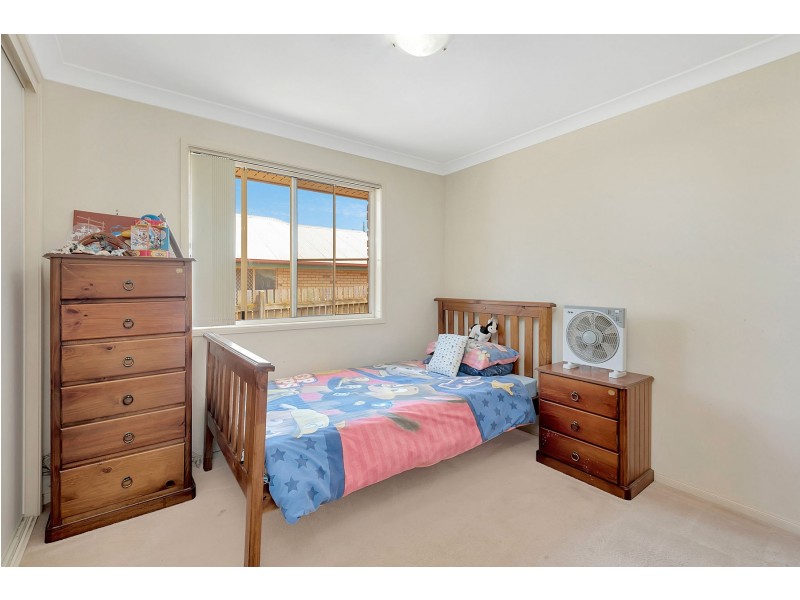 40 Gainsborough Drive, Glenvale QLD 4350