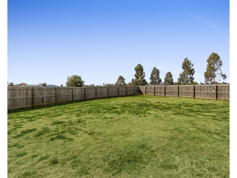 22 Weebah Place, Cambooya QLD 4358