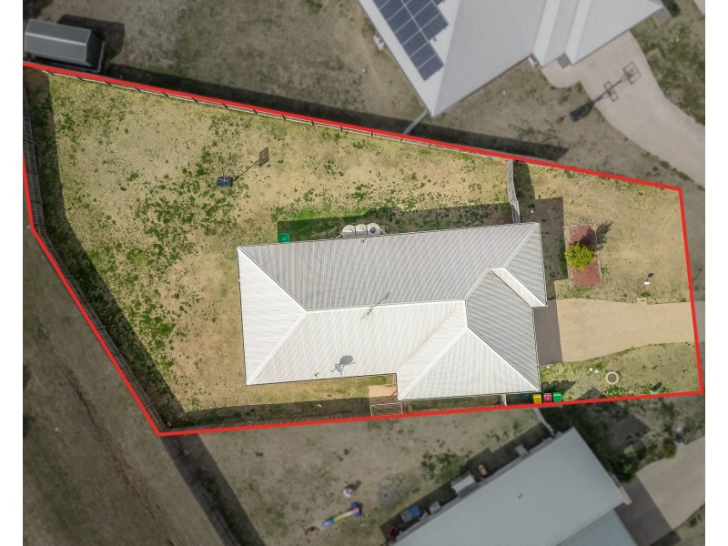 22 Weebah Place, Cambooya QLD 4358