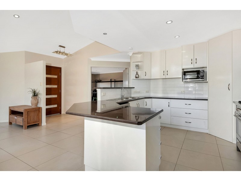 4 Lynda Court, Glencoe QLD 4352