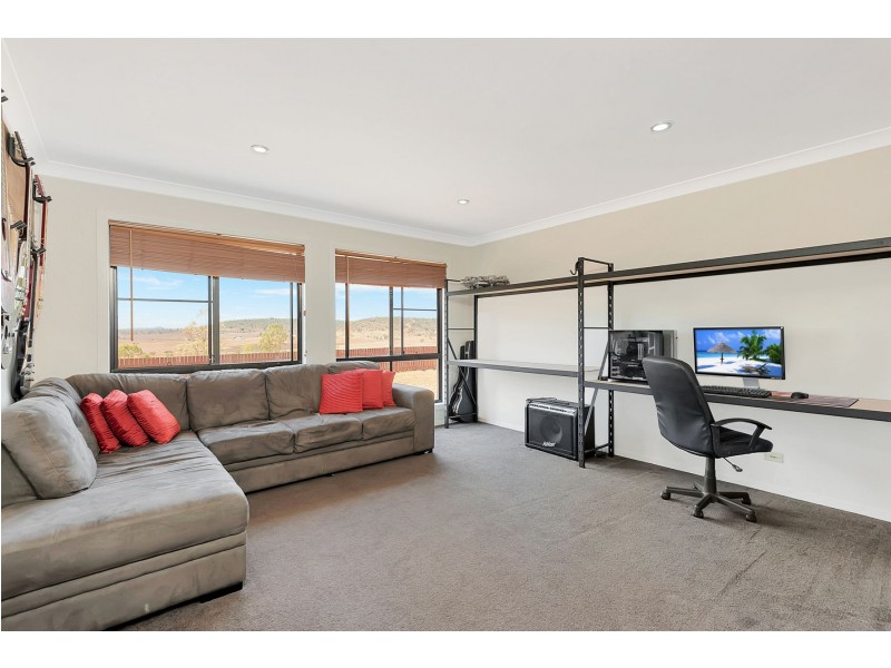 4 Lynda Court, Glencoe QLD 4352