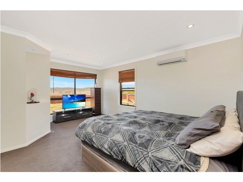 4 Lynda Court, Glencoe QLD 4352
