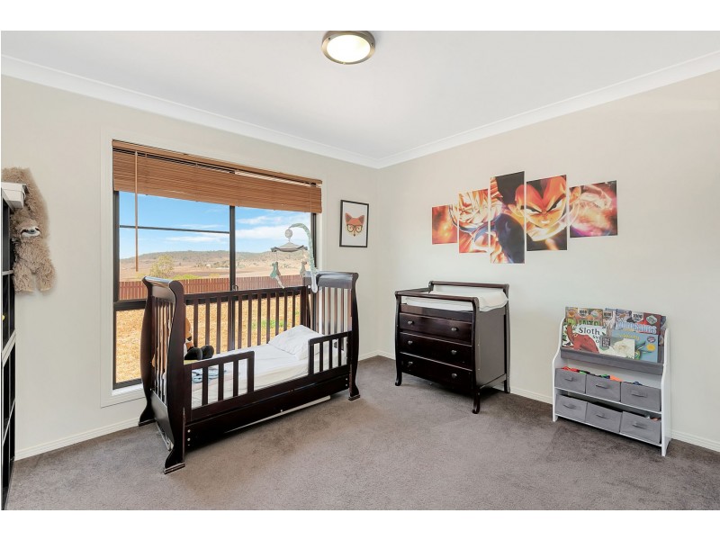 4 Lynda Court, Glencoe QLD 4352