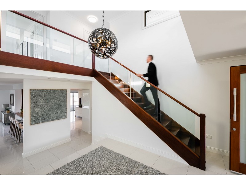 36 Skyline Drive, Blue Mountain Heights QLD 4350