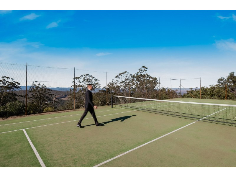 36 Skyline Drive, Blue Mountain Heights QLD 4350