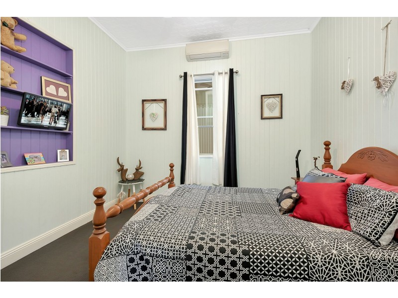 4 Hartwig Street, Goombungee QLD 4354