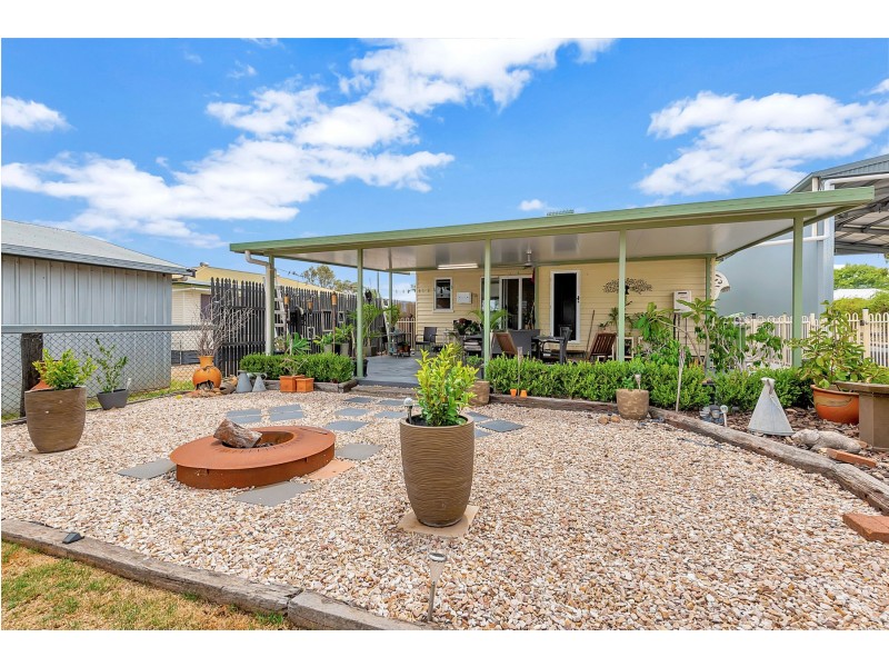 4 Hartwig Street, Goombungee QLD 4354