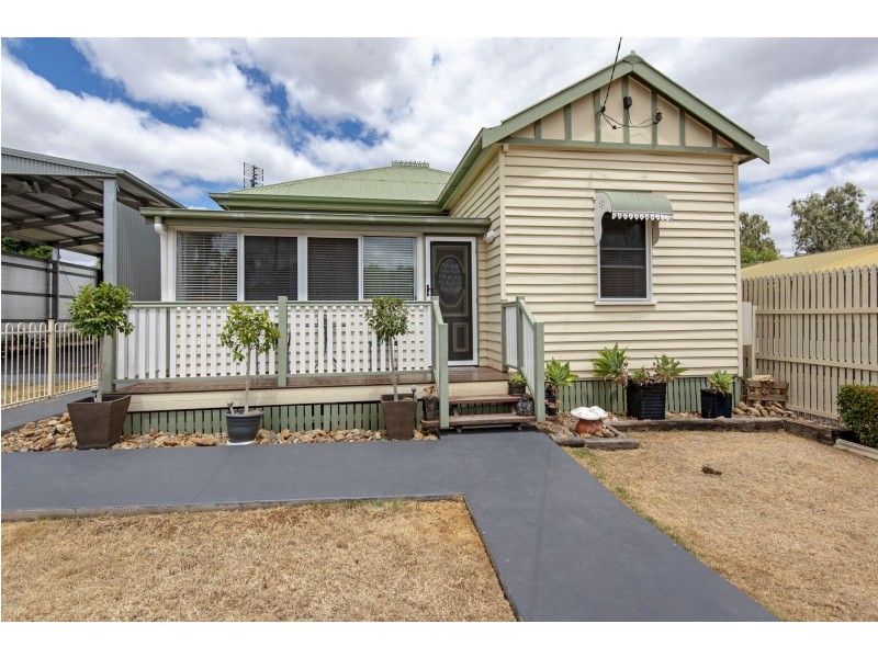 4 Hartwig Street, Goombungee QLD 4354