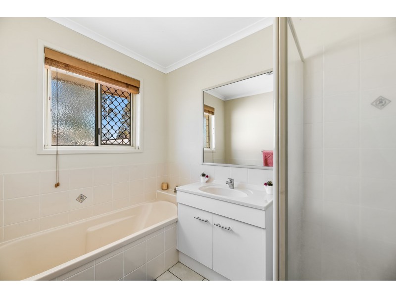 3 Eric Court, Cambooya QLD 4358