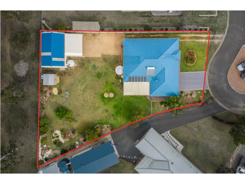 3 Eric Court, Cambooya QLD 4358