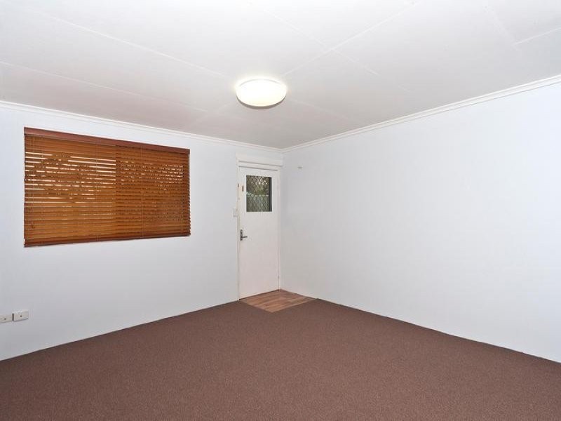 2/20 Swallow Court, Newtown QLD 4350