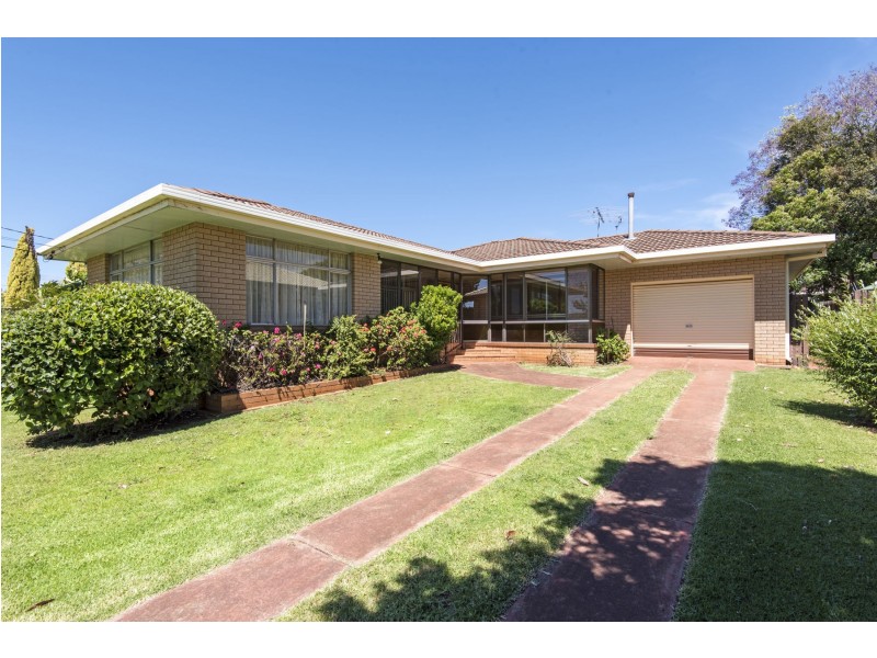 35 Paradise Street, Harristown QLD 4350