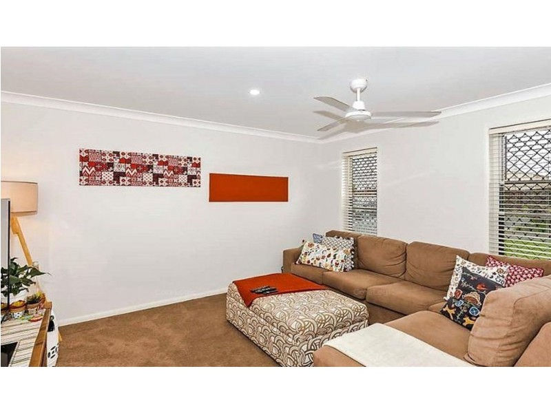 20 Esmeralda Street, Cambooya QLD 4358