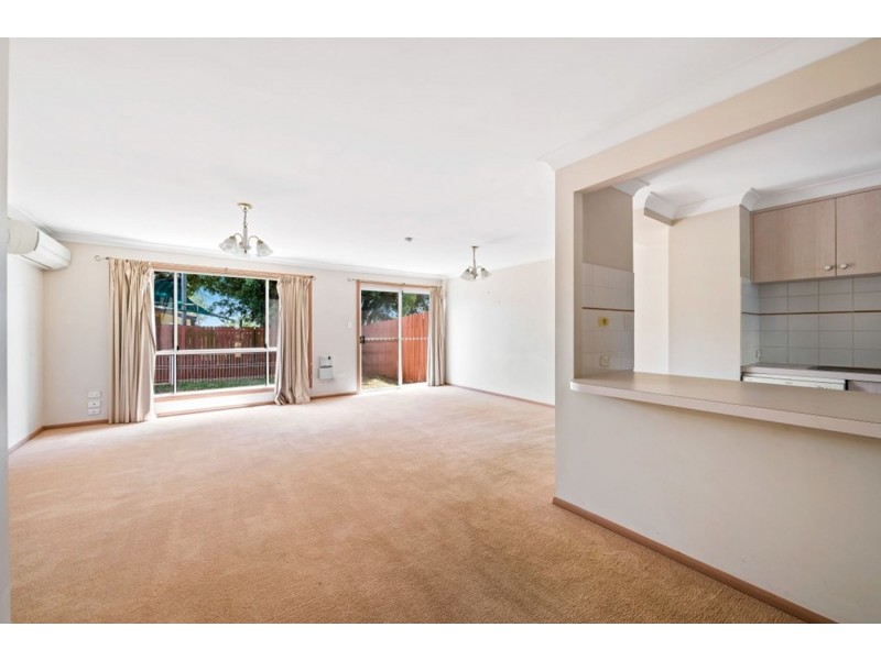 4/9 Danica Court, Kearneys Spring QLD 4350