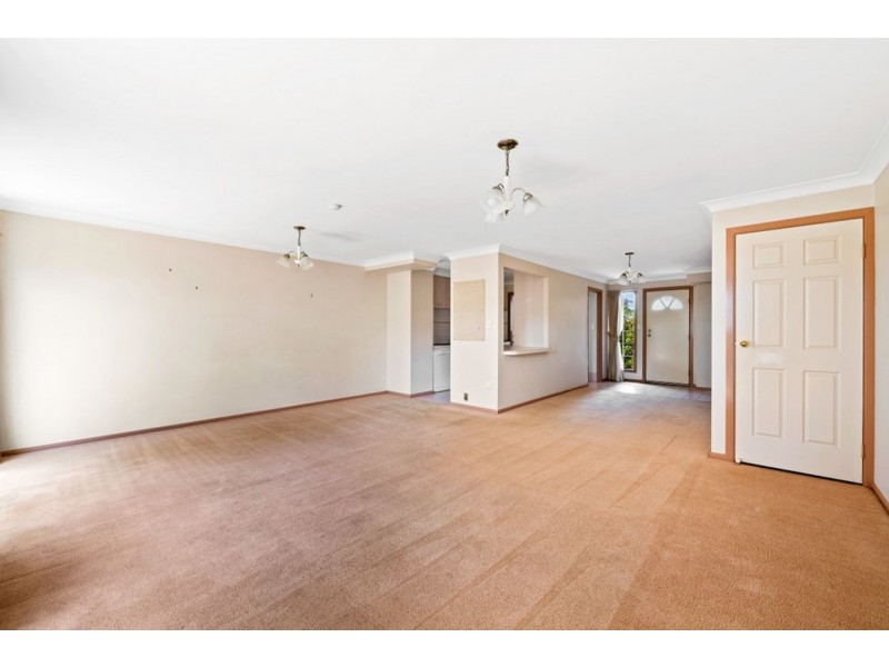 4/9 Danica Court, Kearneys Spring QLD 4350
