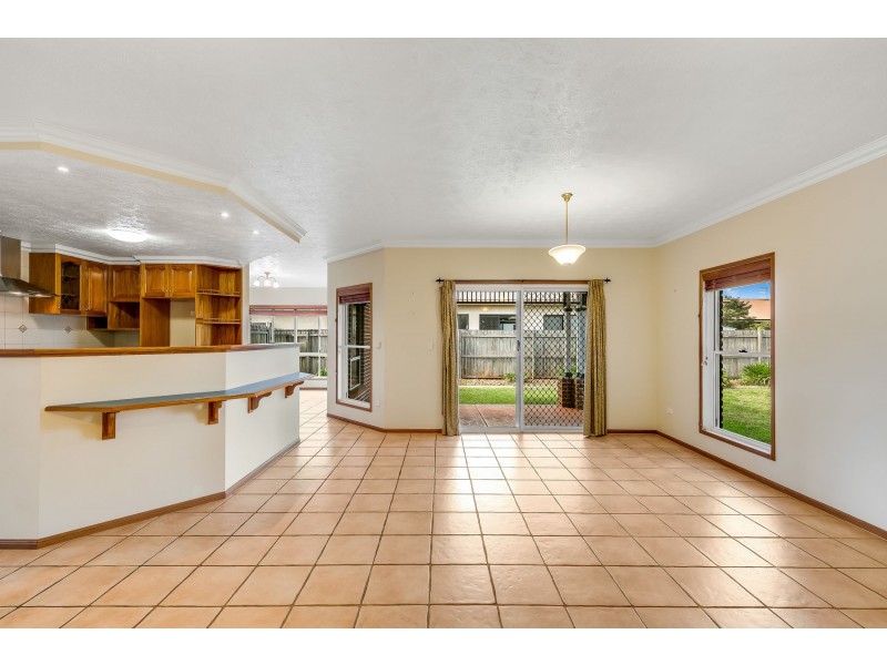 142 Spring Street, Middle Ridge QLD 4350