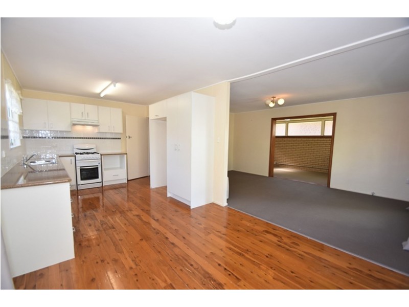 9 Farr Street, Kearneys Spring QLD 4350