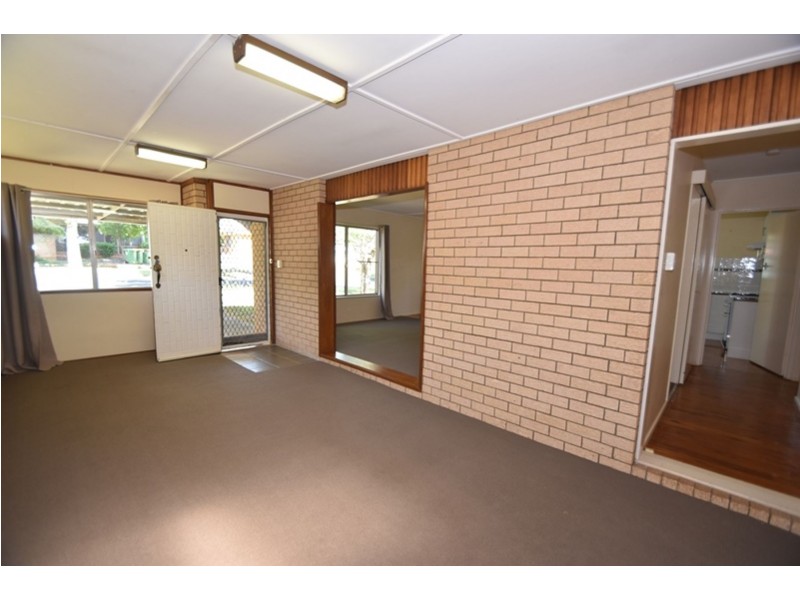 9 Farr Street, Kearneys Spring QLD 4350