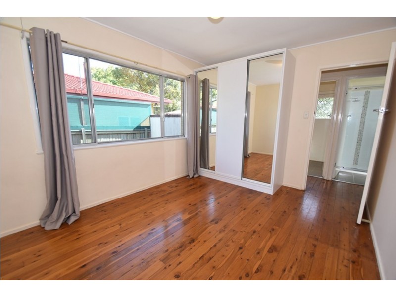 9 Farr Street, Kearneys Spring QLD 4350