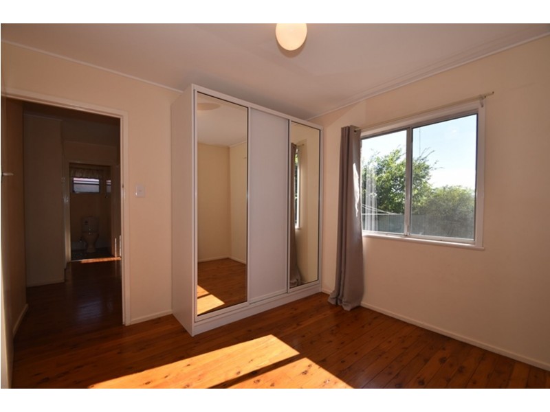 9 Farr Street, Kearneys Spring QLD 4350