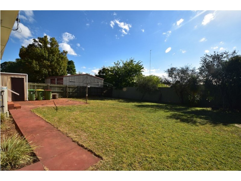 9 Farr Street, Kearneys Spring QLD 4350