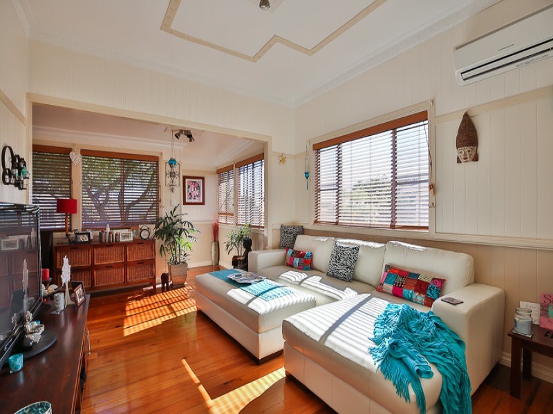 12 Parkinson Street, South Toowoomba QLD 4350