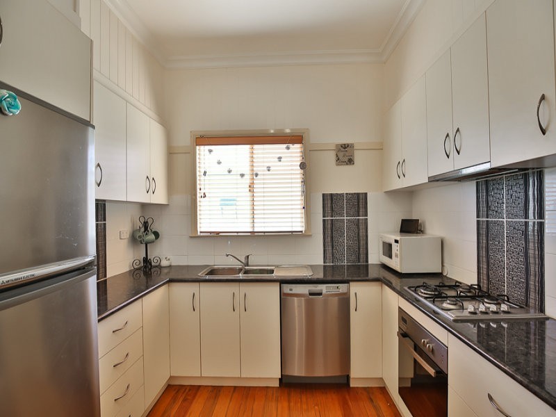 12 Parkinson Street, South Toowoomba QLD 4350