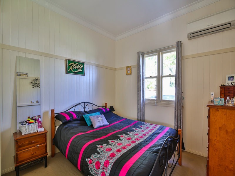 12 Parkinson Street, South Toowoomba QLD 4350