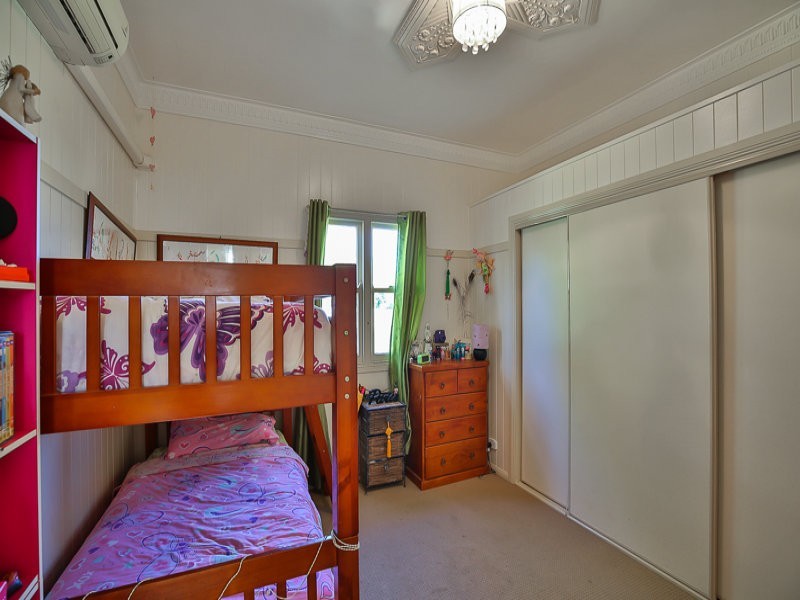 12 Parkinson Street, South Toowoomba QLD 4350