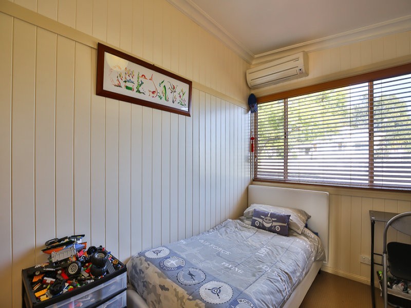 12 Parkinson Street, South Toowoomba QLD 4350