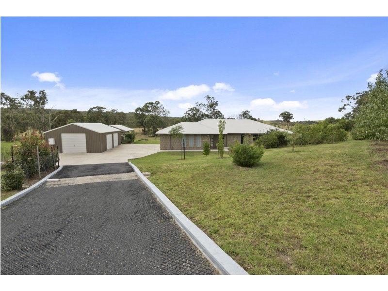 30 East Side Road, Crows Nest QLD 4355