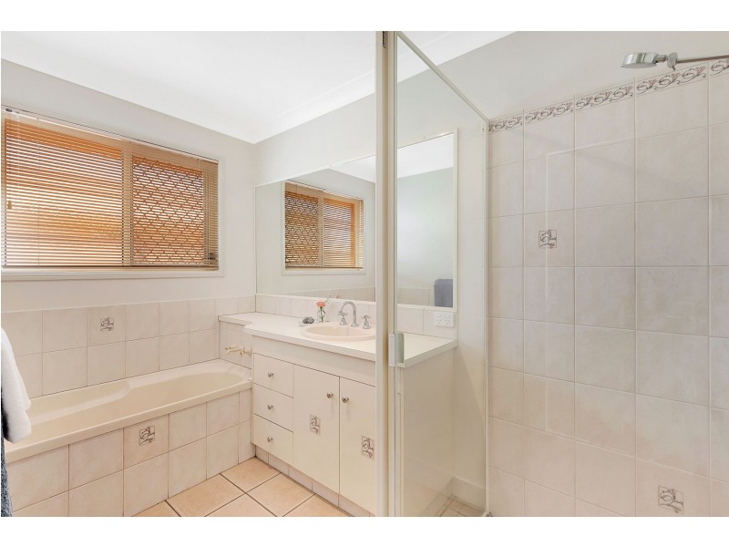 174 Spring Street, Middle Ridge QLD 4350