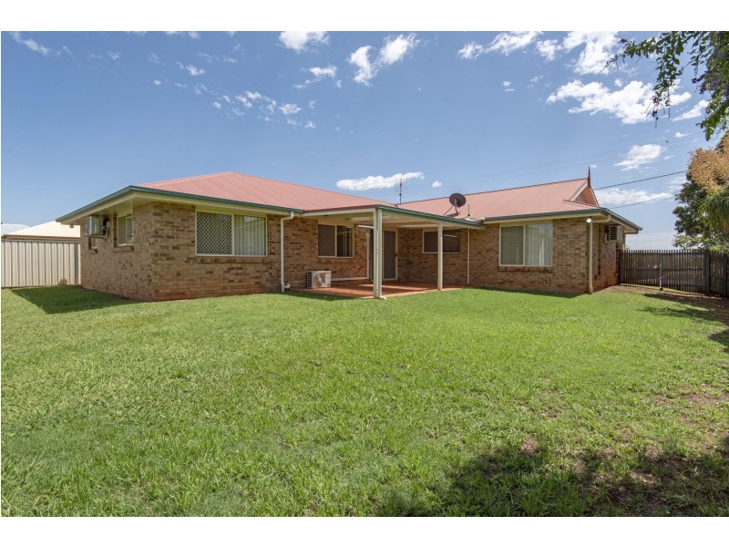 174 Spring Street, Middle Ridge QLD 4350