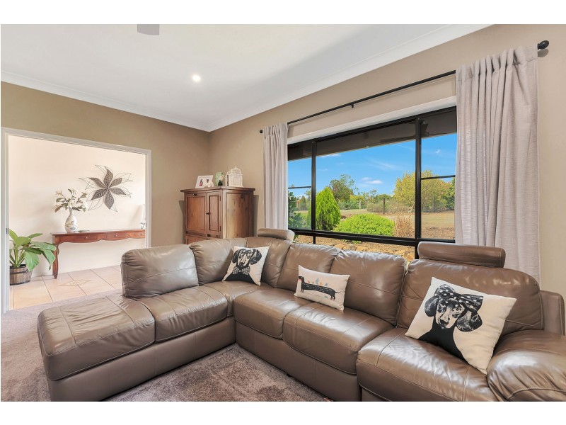 4 Roseburn Court, Torrington QLD 4350