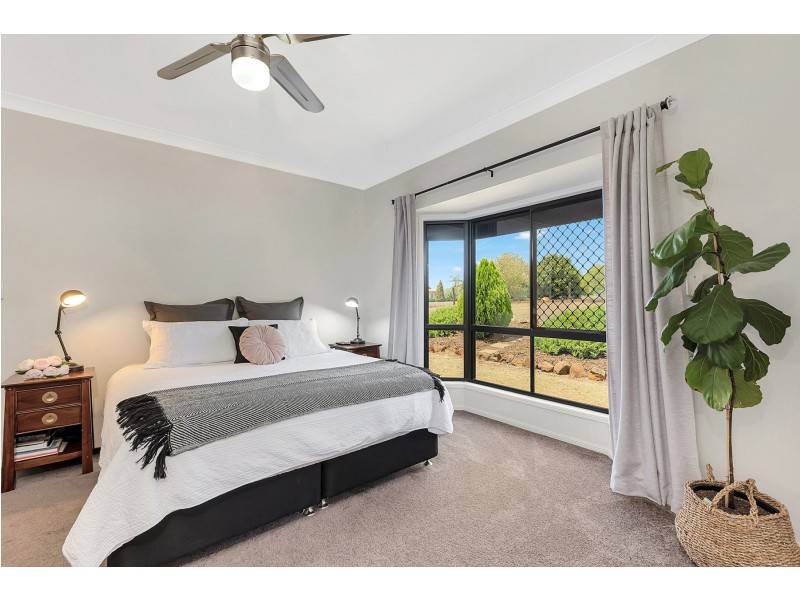 4 Roseburn Court, Torrington QLD 4350