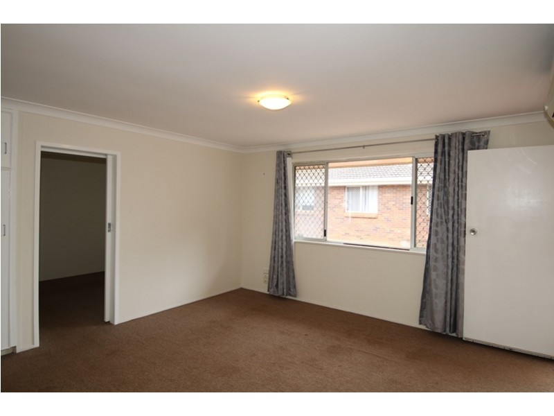 2/24 Warwick Street, Harristown QLD 4350