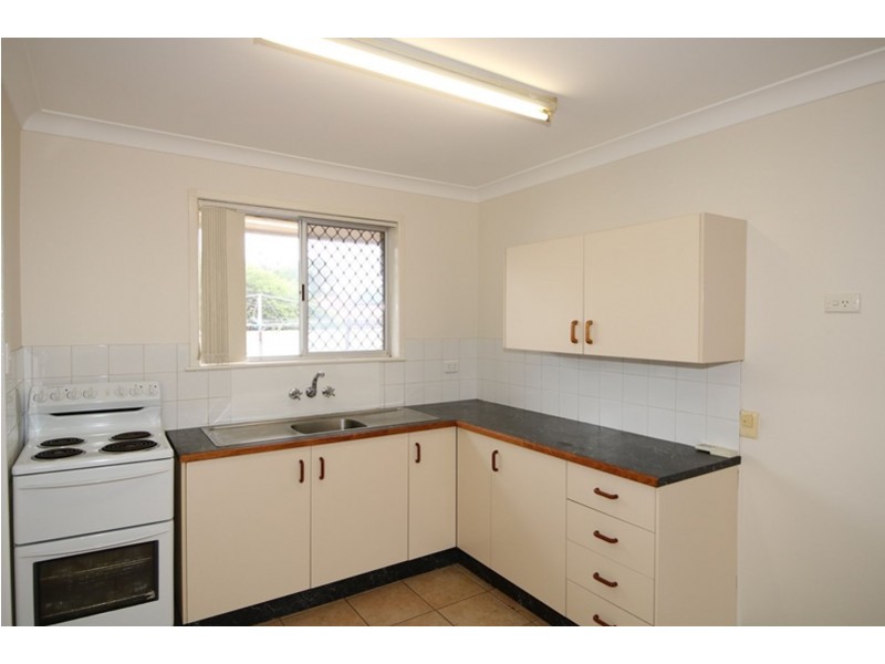 2/24 Warwick Street, Harristown QLD 4350