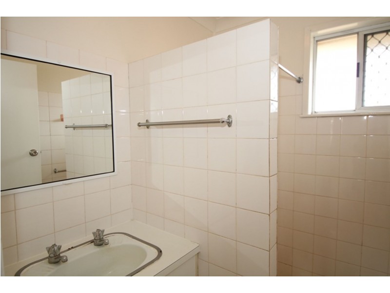 2/24 Warwick Street, Harristown QLD 4350