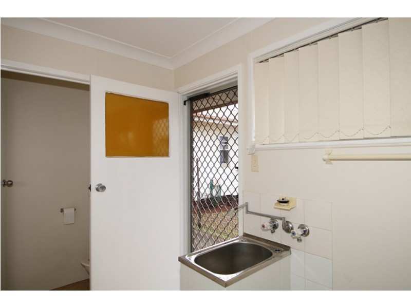 2/24 Warwick Street, Harristown QLD 4350