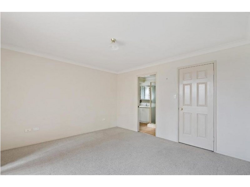 4 Vanham Close, Middle Ridge QLD 4350
