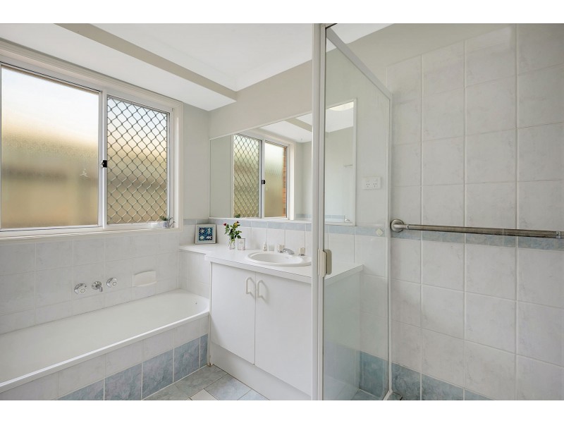 20 Freyling Court, Kearneys Spring QLD 4350