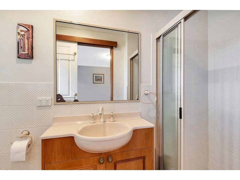 2/2 Stockton Court, Centenary Heights QLD 4350