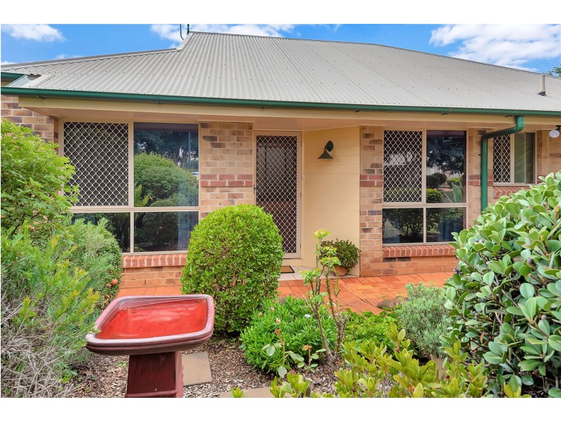 2/2 Stockton Court, Centenary Heights QLD 4350