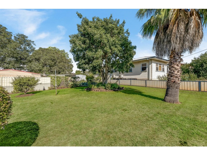 28 Underwood Crescent, Harristown QLD 4350