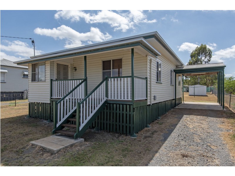 8 John Street, Goombungee QLD 4354